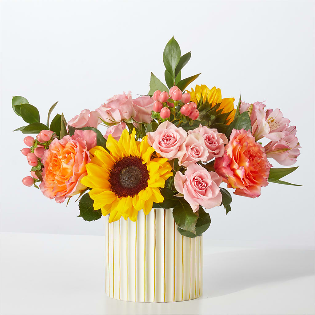 Sun's Out Bouquet – XOXO FLORALS & WINE, Newark OH