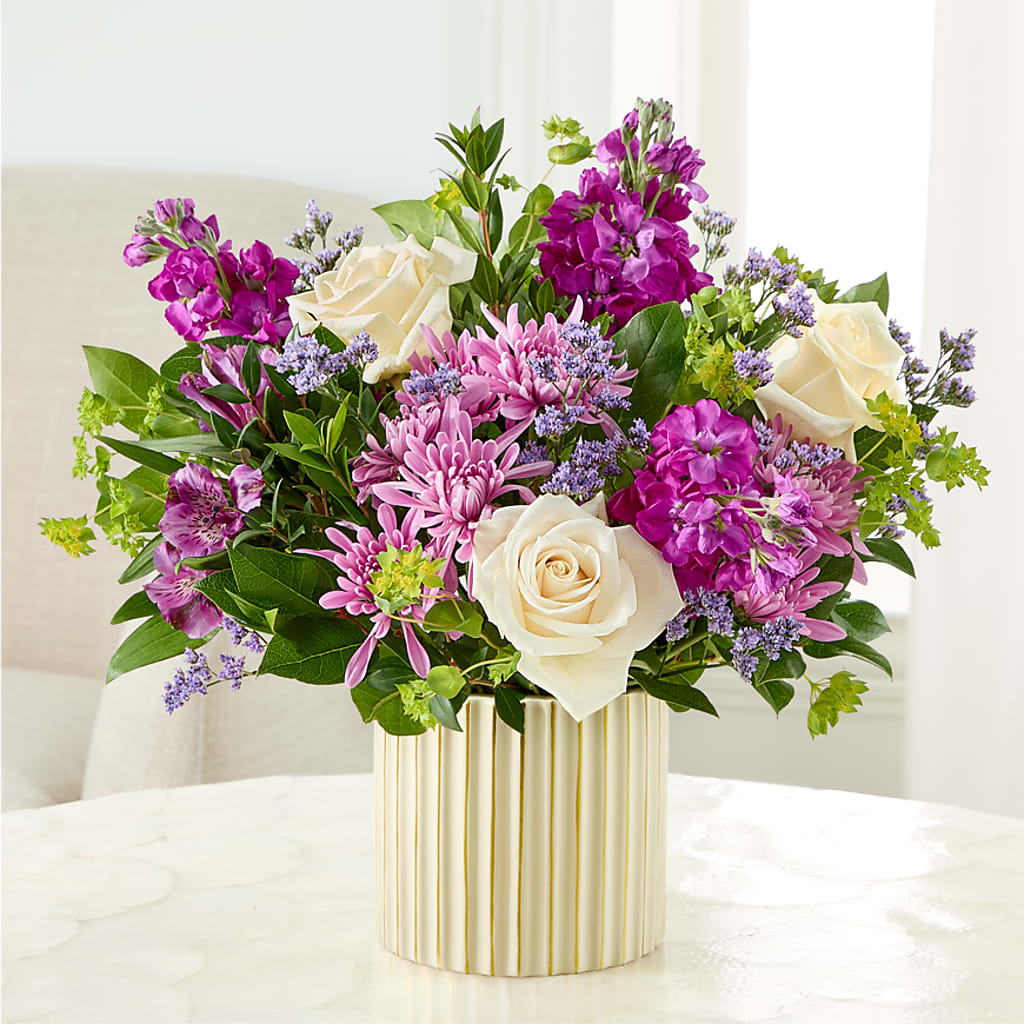 The Boutique Bouquet – XOXO FLORALS & WINE, Newark OH