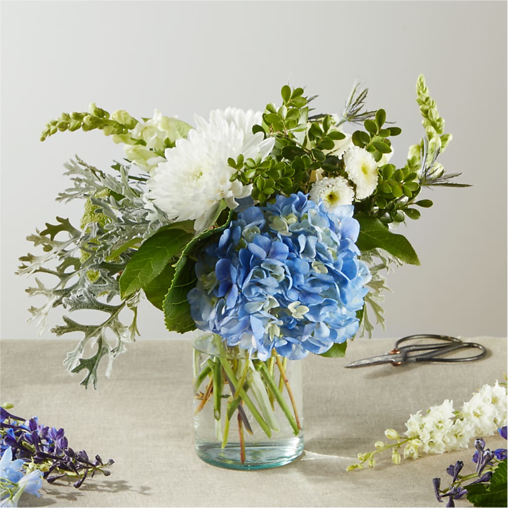 Festival of Lights – A Florist Original – XOXO FLORALS & WINE, Newark OH