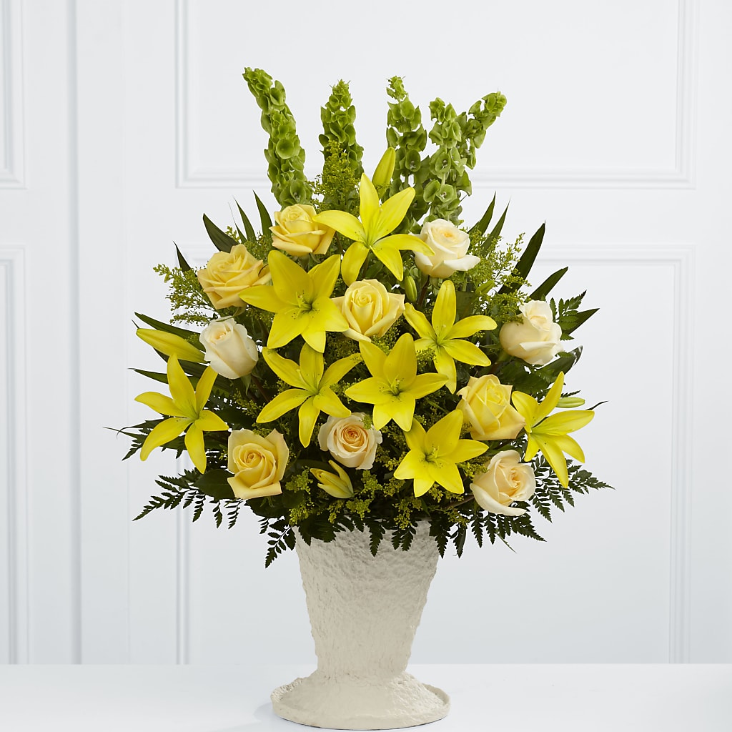 Golden Memories Arrangement – XOXO FLORALS & WINE, Newark OH