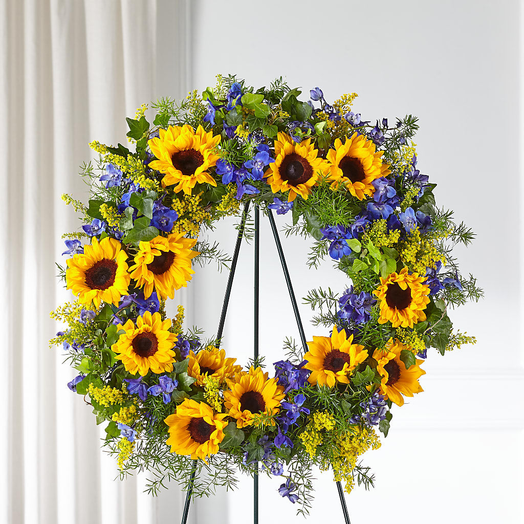 Bright Rays Wreath – XOXO FLORALS & WINE, Newark OH