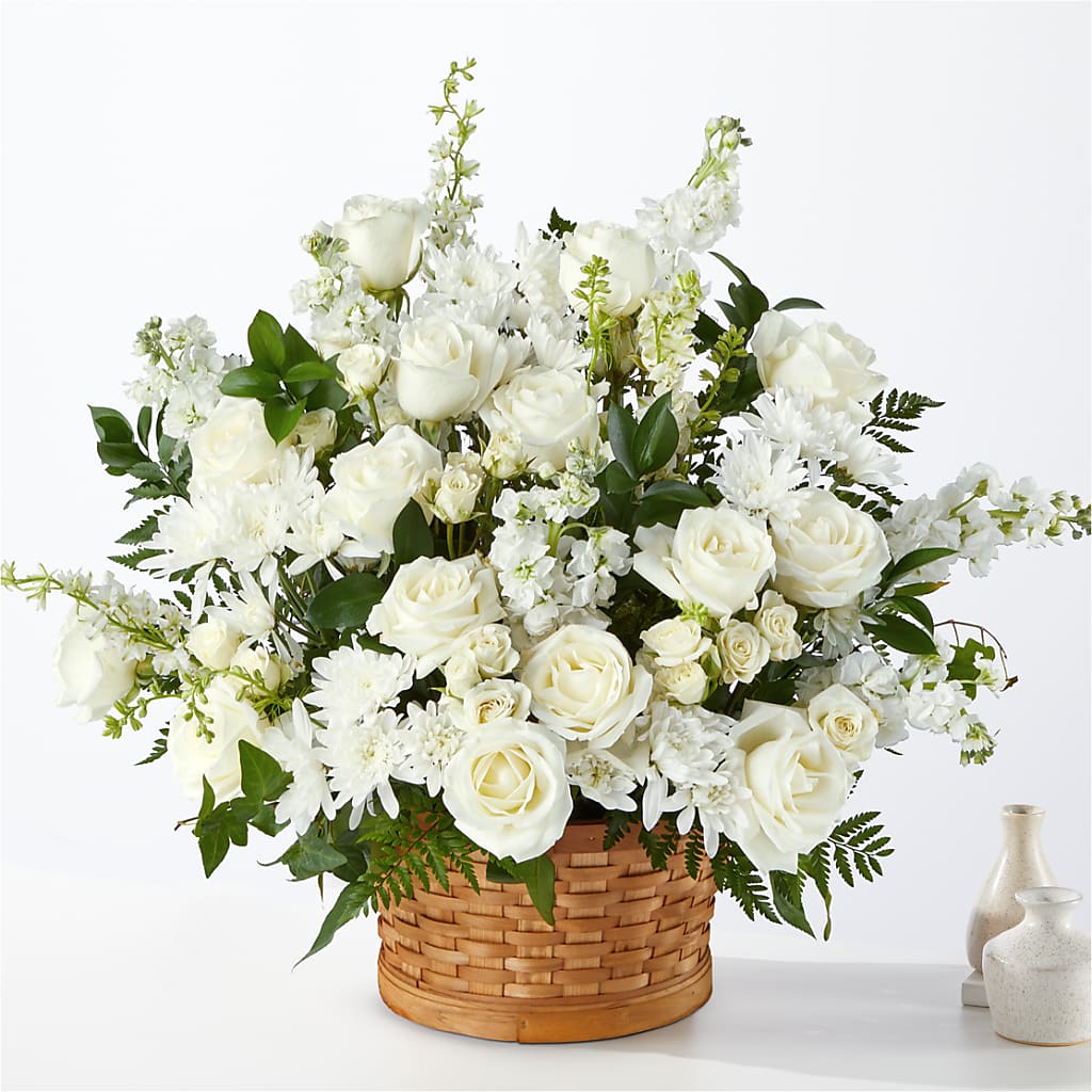 Heartfelt Condolences Arrangement – XOXO FLORALS & WINE, Newark OH