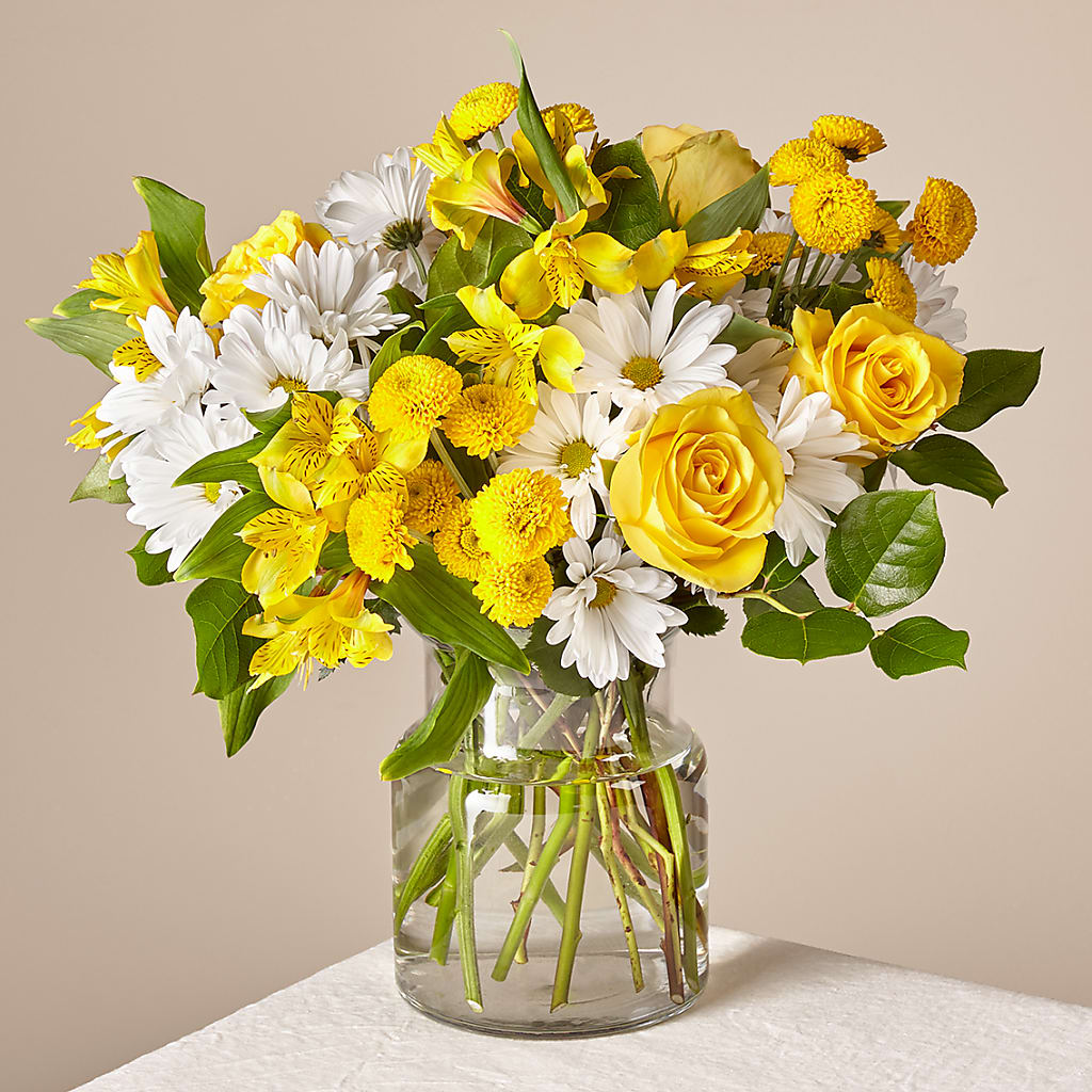 Sunny Sentiments Bouquet – XOXO FLORALS & WINE, Newark OH