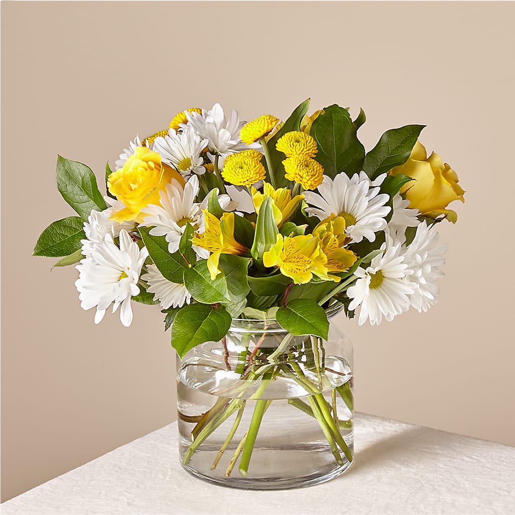 Sunny Sentiments Bouquet – XOXO FLORALS & WINE, Newark OH