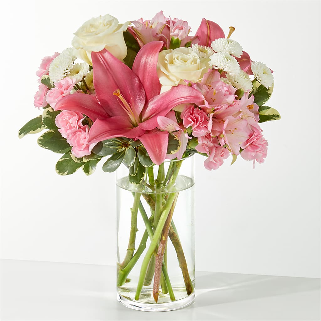 Piece of Cake Bouquet – XOXO FLORALS & WINE, Newark OH