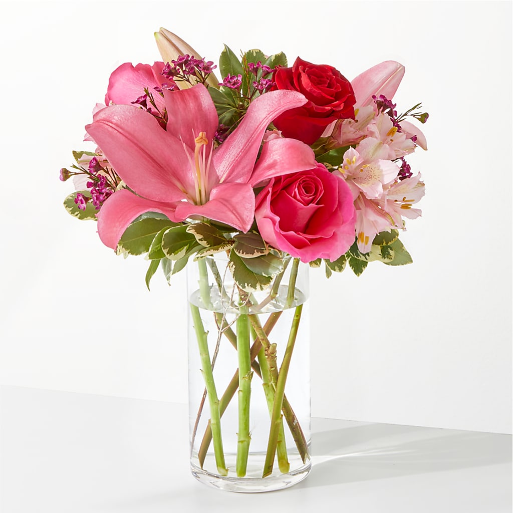 Lucky in Love Bouquet – XOXO FLORALS & WINE, Newark OH