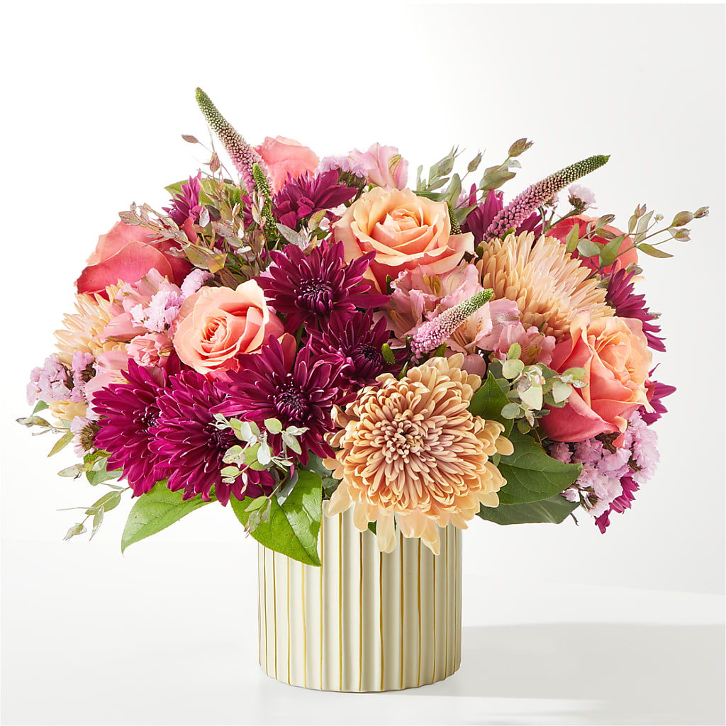 Berry Cobbler Bouquet with Ivory Vase – XOXO FLORALS & WINE, Newark OH