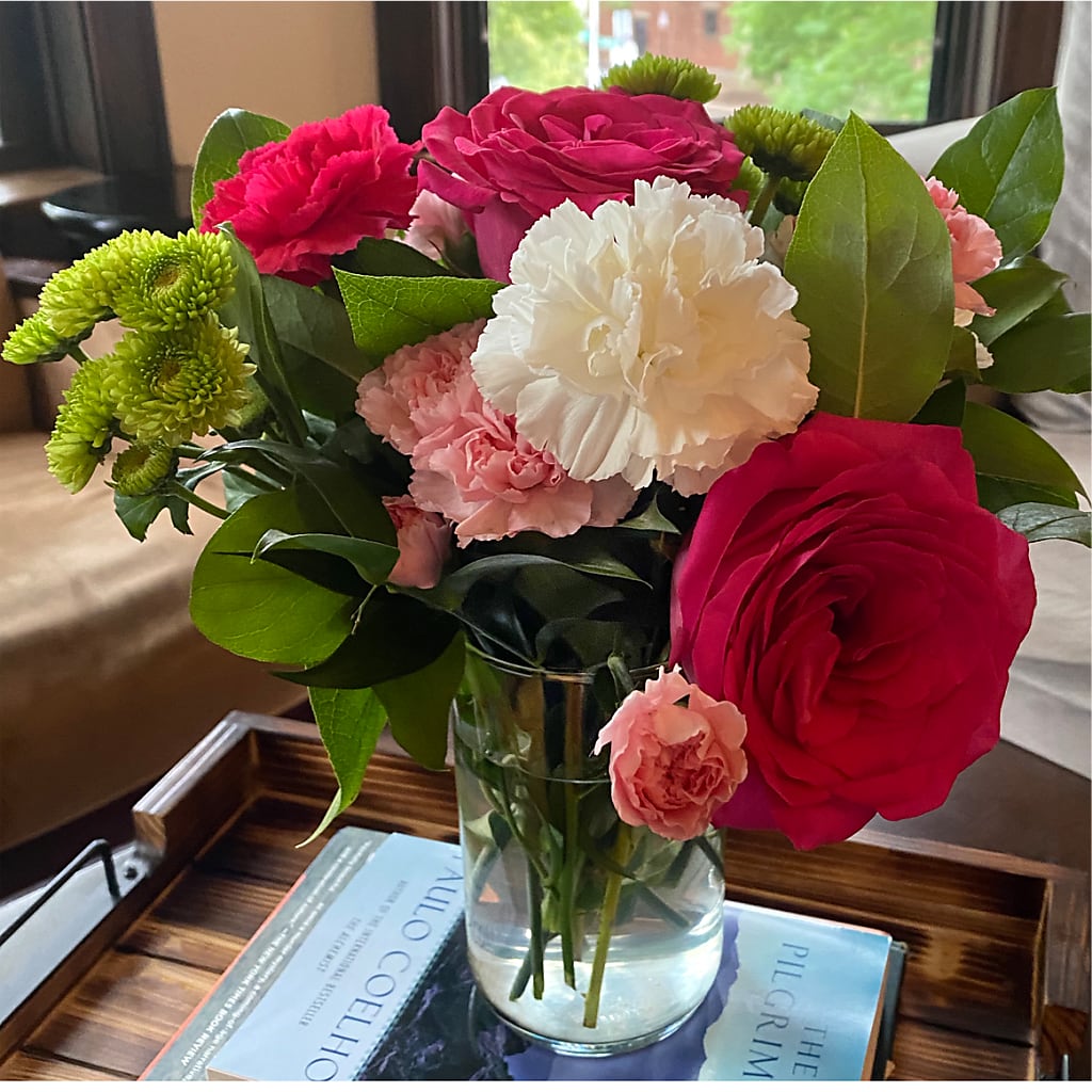Sweet & Pretty Bouquet – XOXO FLORALS & WINE, Newark OH