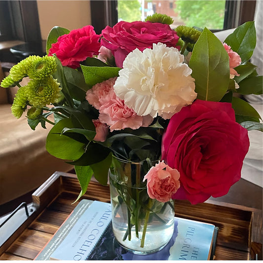 Sweet & Pretty Bouquet – XOXO FLORALS & WINE, Newark OH