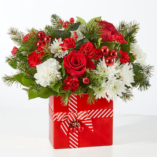 Presents Under the Tree Bouquet – XOXO FLORALS & WINE, Newark OH