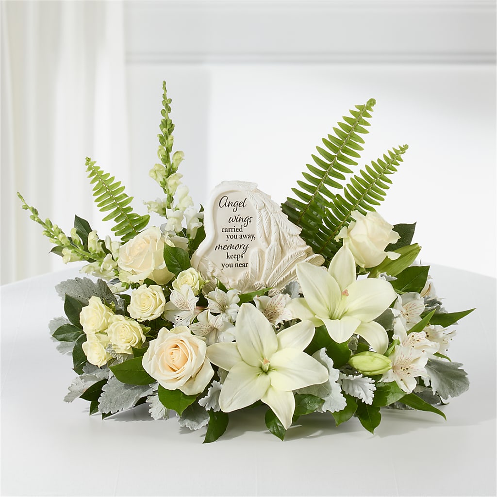 Holding You Close Arrangement – XOXO FLORALS & WINE, Newark OH