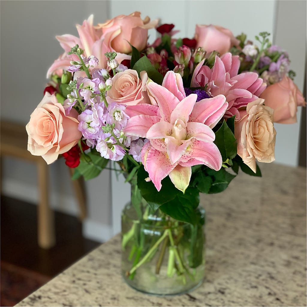 Romantique Bouquet – XOXO FLORALS & WINE, Newark OH