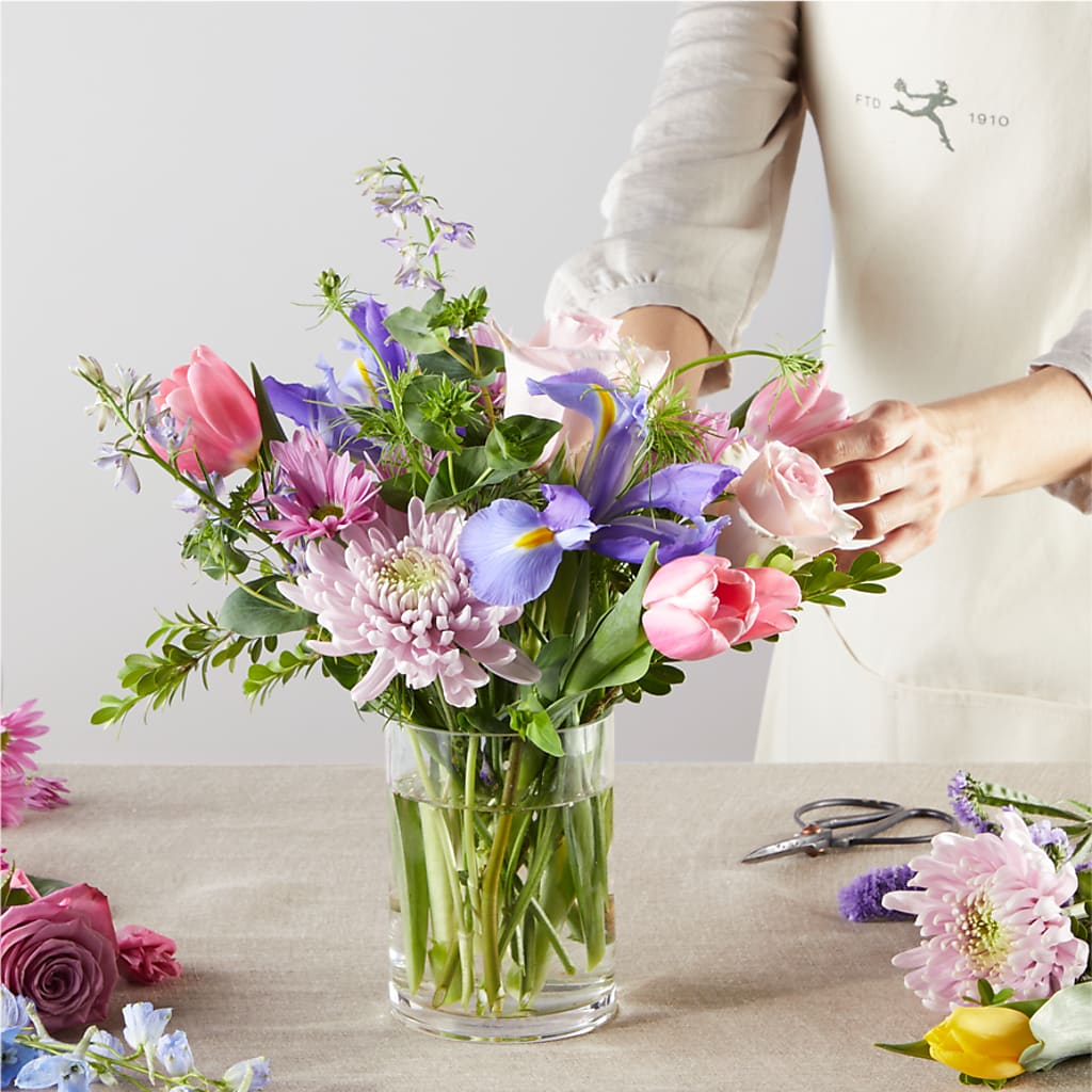 Pastel Tradition - A Florist Original – XOXO FLORALS & WINE, Newark OH