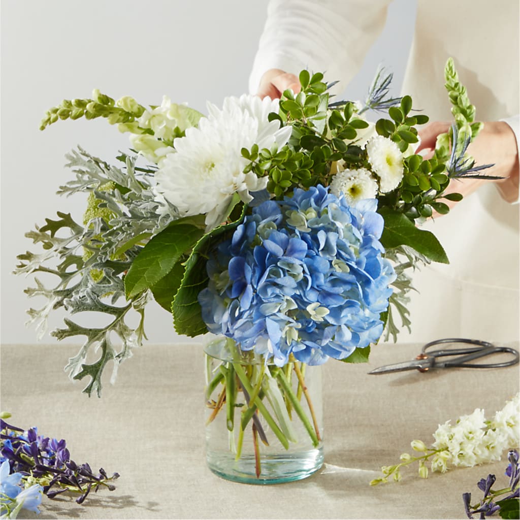 Festival of Lights – A Florist Original – XOXO FLORALS & WINE, Newark OH