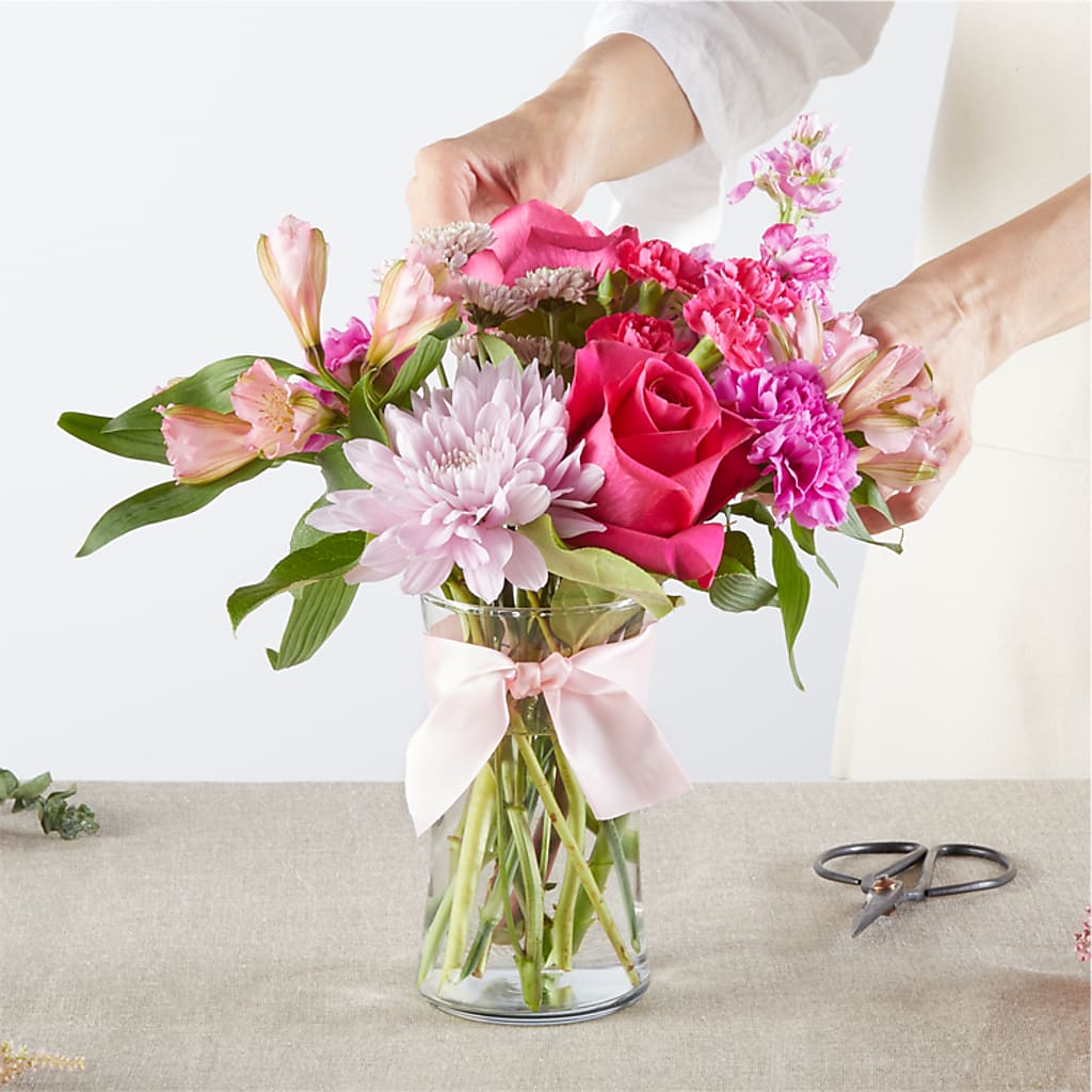 Pink Ribbon - A Florist Original – XOXO FLORALS & WINE, Newark OH