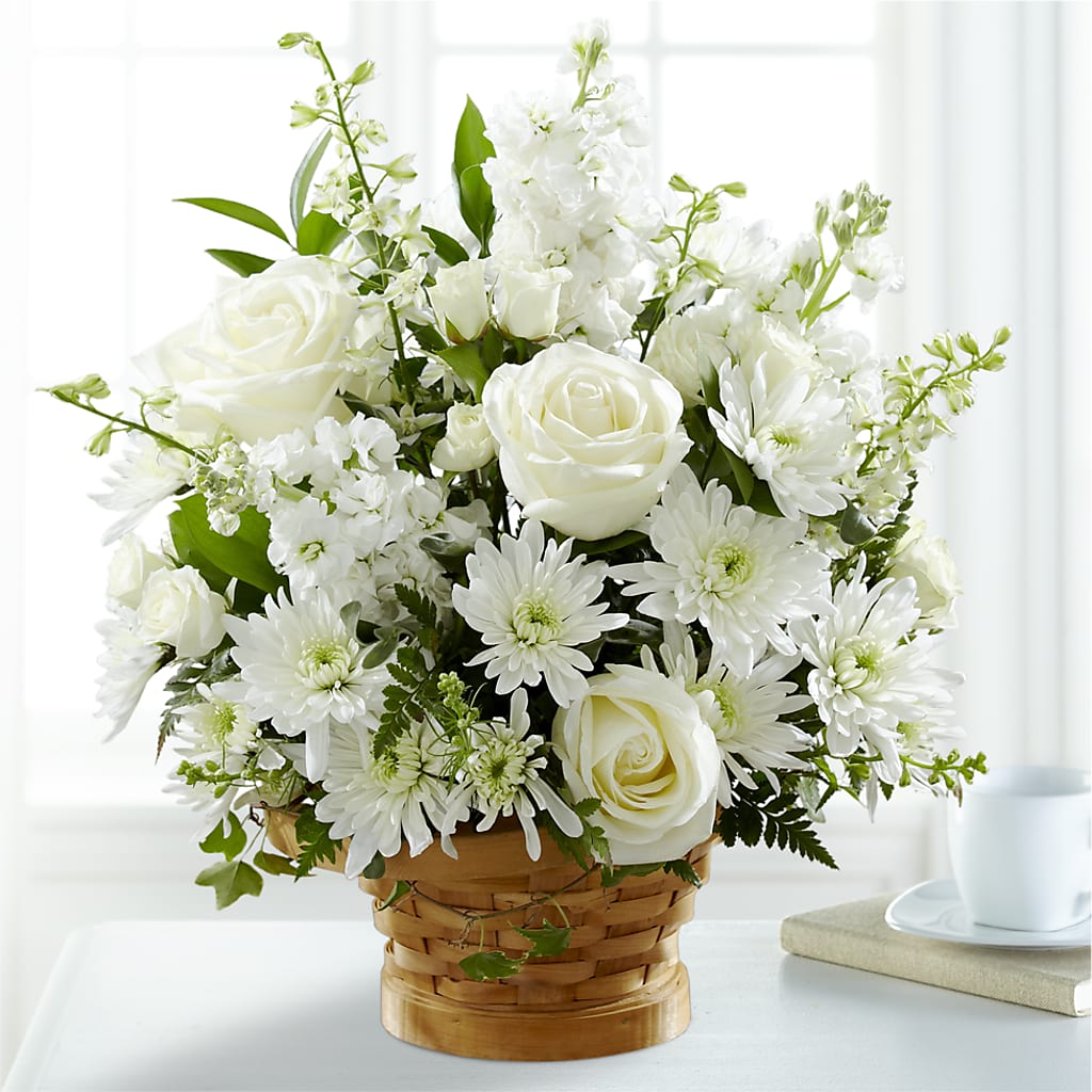 Heartfelt Condolences Arrangement – XOXO FLORALS & WINE, Newark OH