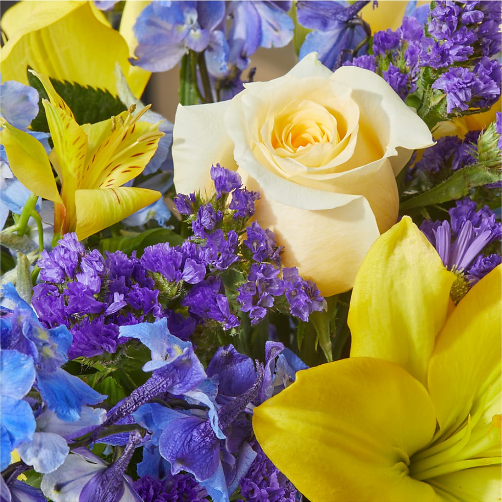 Limoncello Bouquet – XOXO FLORALS & WINE, Newark OH