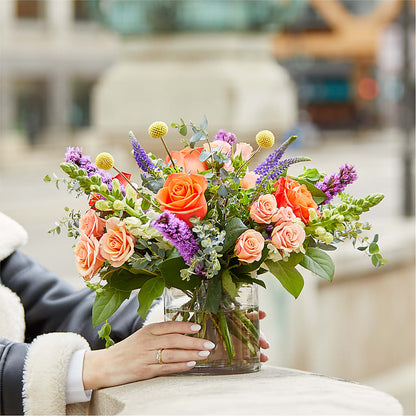 The Standout Bouquet – XOXO FLORALS & WINE, Newark OH