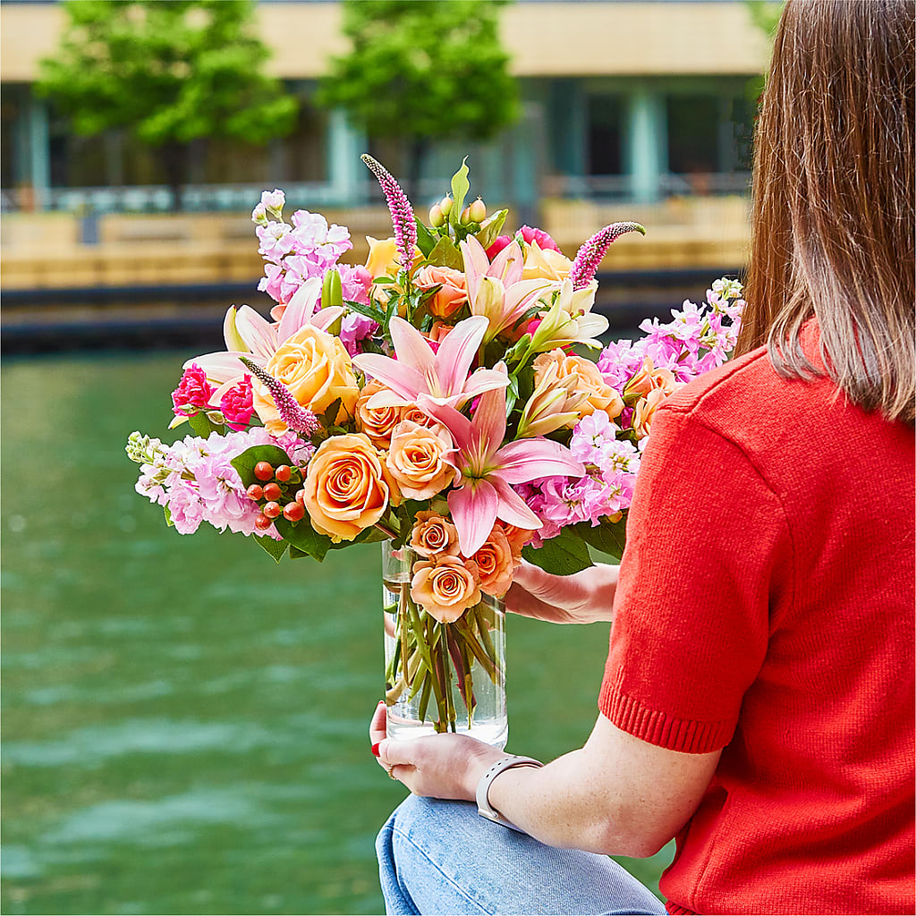 Bisous Bouquet – XOXO FLORALS & WINE, Newark OH
