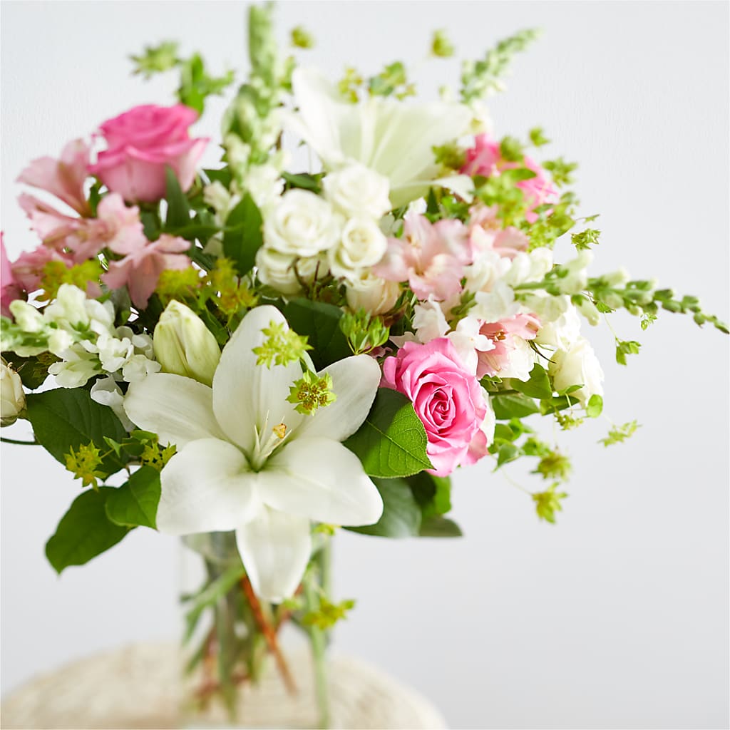 Fondly Bouquet – XOXO FLORALS & WINE, Newark OH