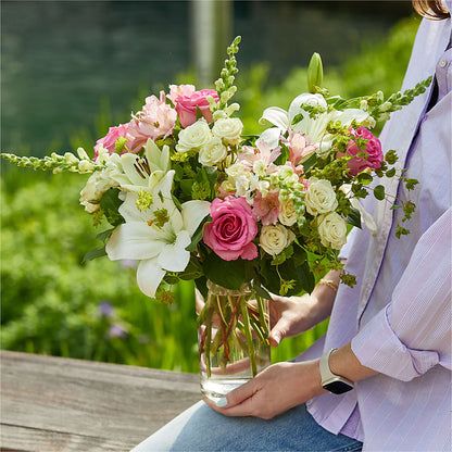 Fondly Bouquet – XOXO FLORALS & WINE, Newark OH
