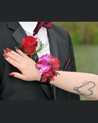 Boutonniere to Match the Corsage BOUTONNIERE ONLY!! MAGNETIC – XOXO FLORALS & WINE, Newark OH